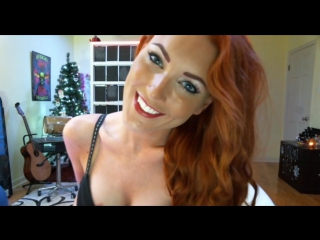 redhead chick shows striptease on webcam